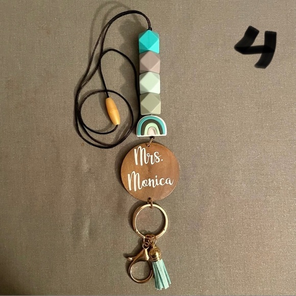 Teacher/Nurse Lanyard - Picture 4 of 10